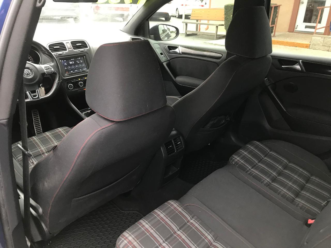 Volkswagen GTI 4-door 2012