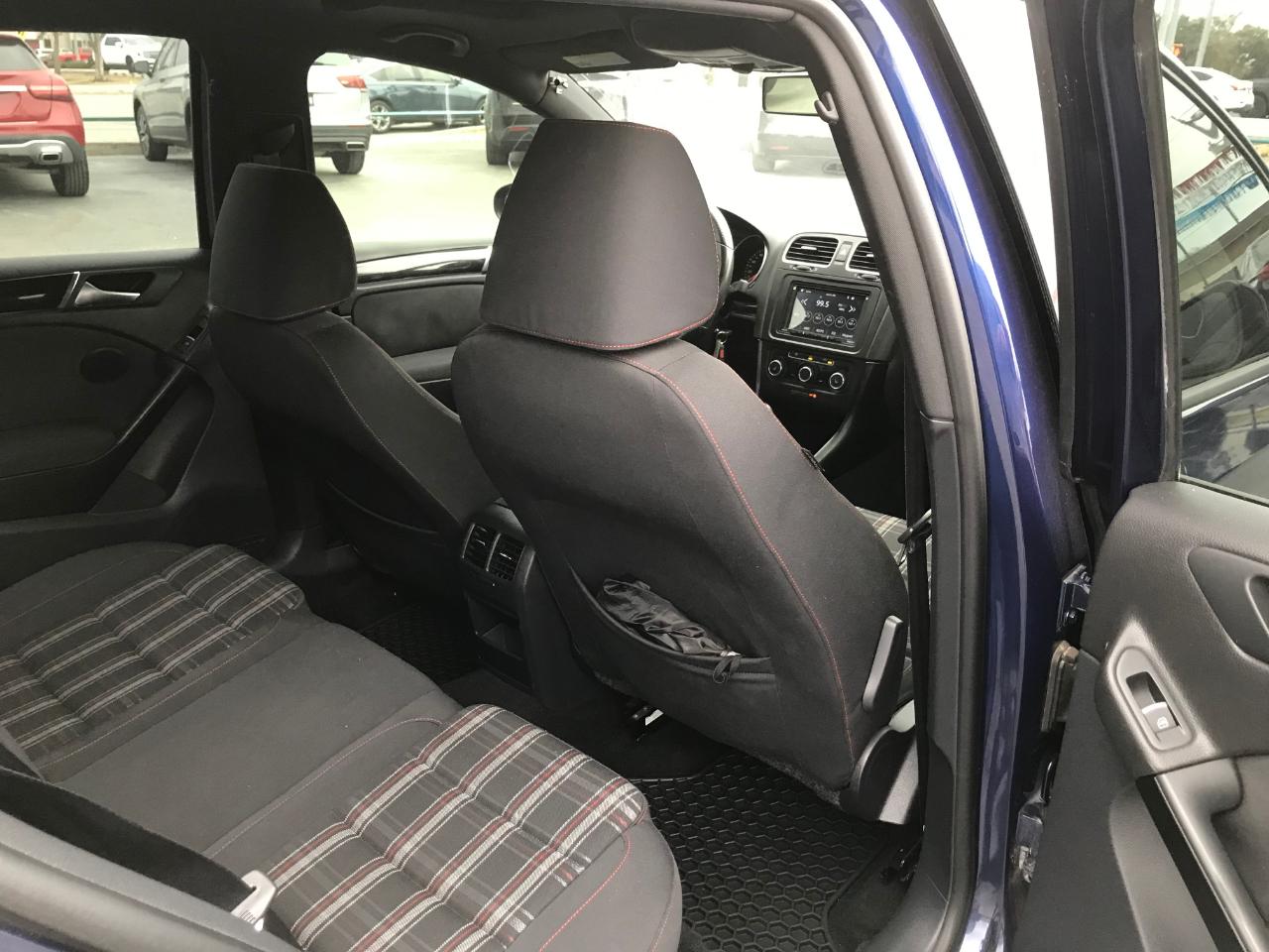 Volkswagen GTI 4-door 2012