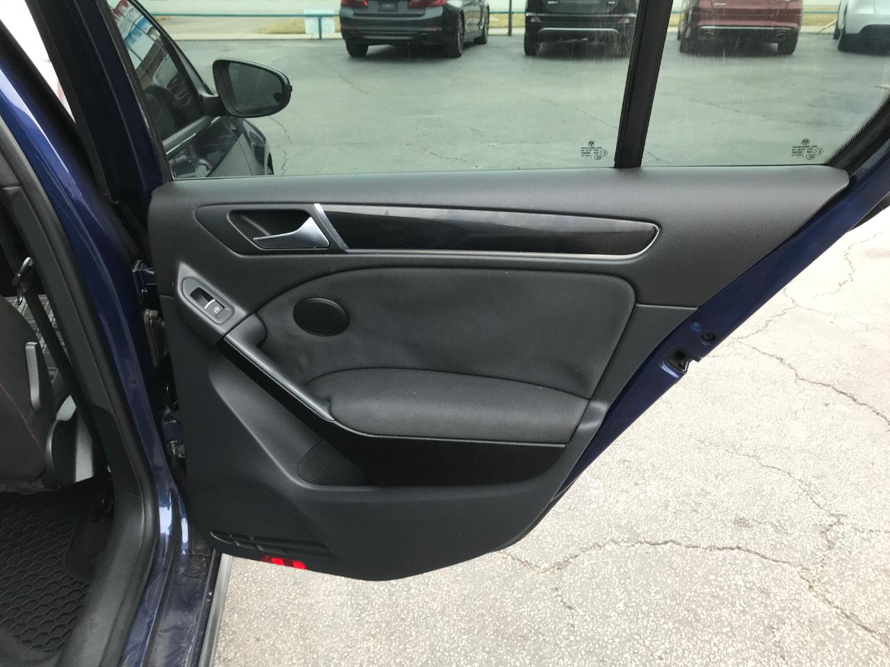 Volkswagen GTI 4-door 2012