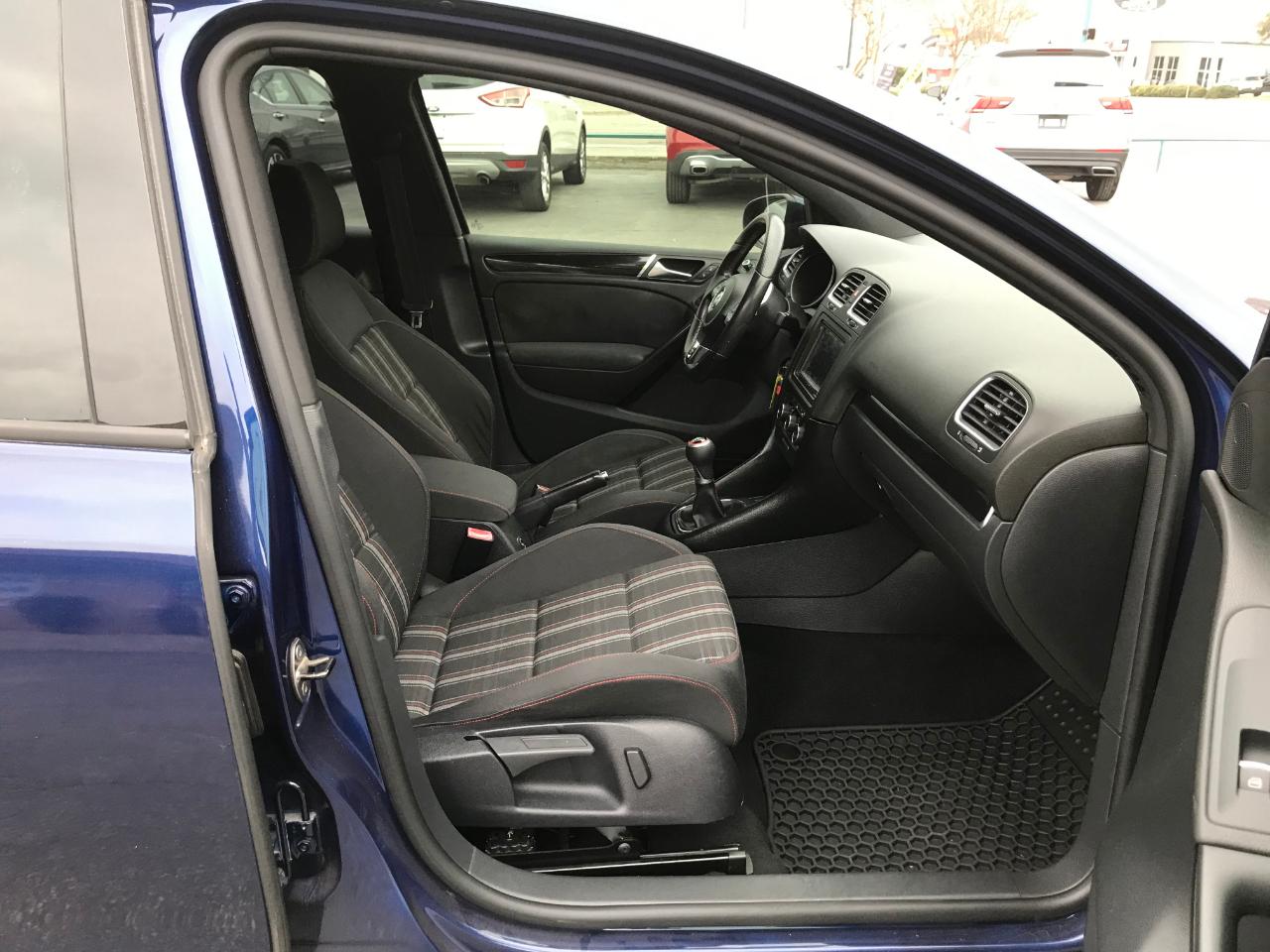 Volkswagen GTI 4-door 2012