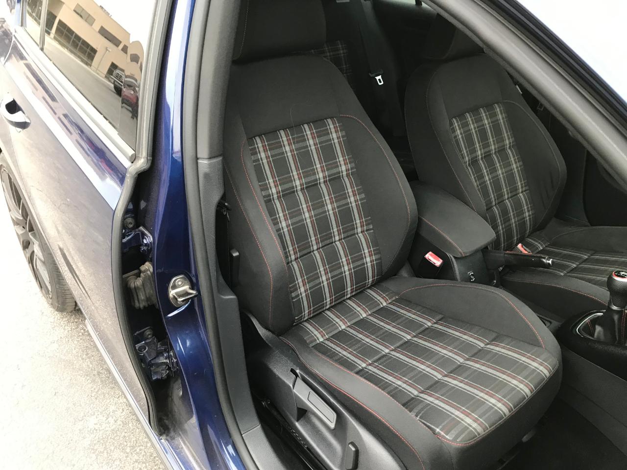 Volkswagen GTI 4-door 2012