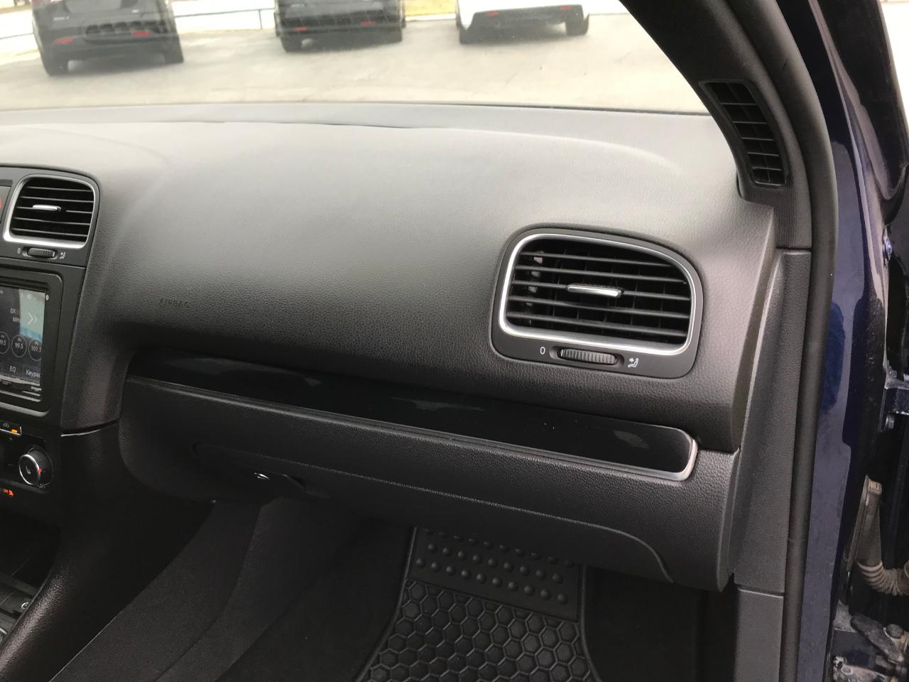 Volkswagen GTI 4-door 2012