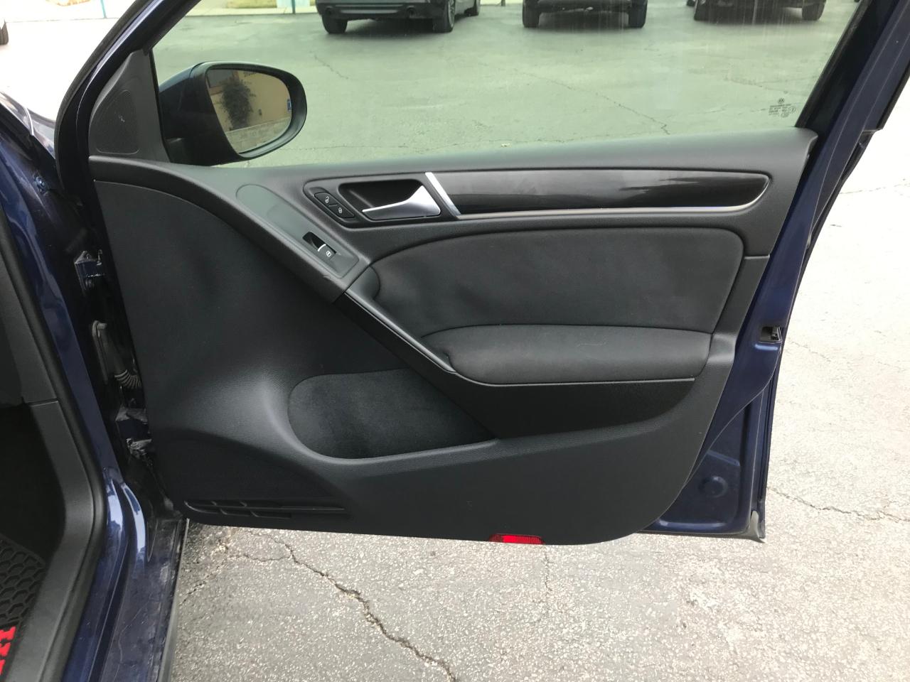 Volkswagen GTI 4-door 2012