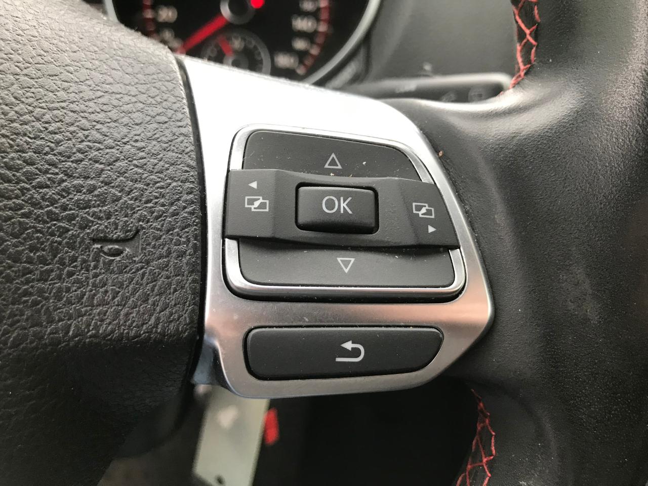 Volkswagen GTI 4-door 2012