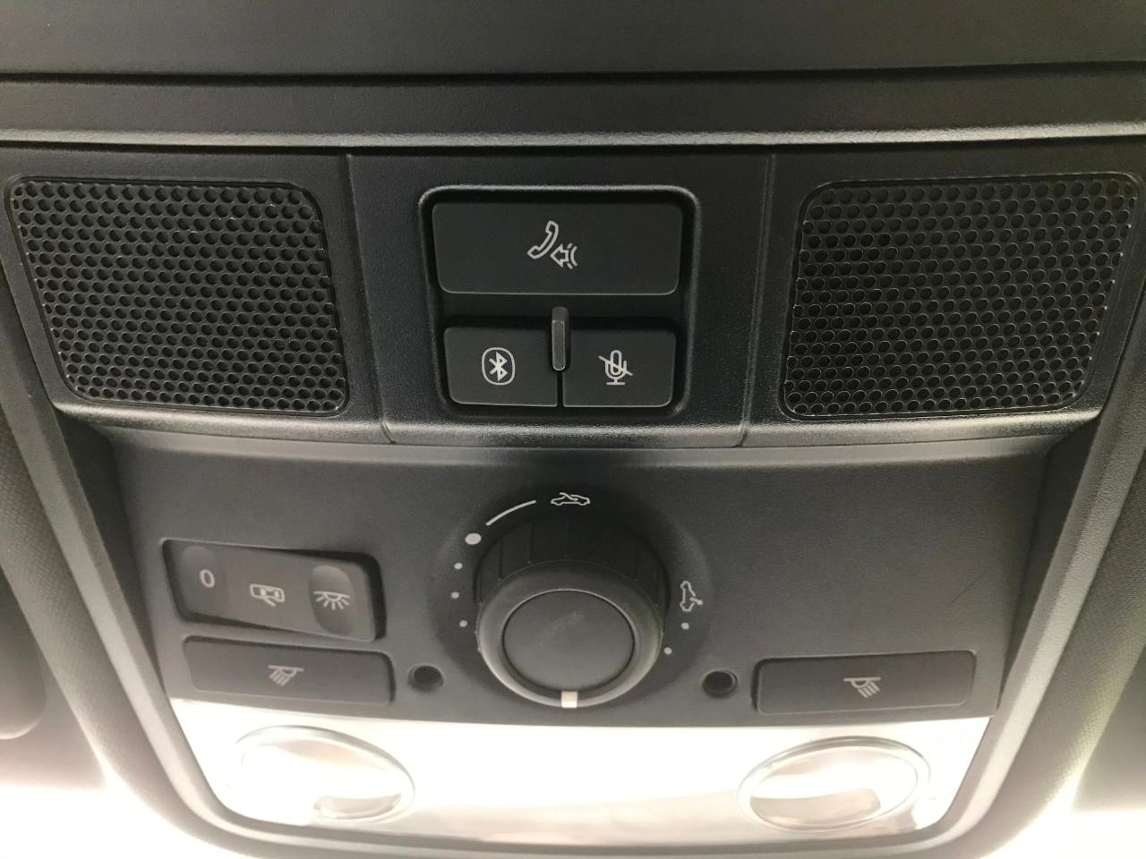 Volkswagen GTI 4-door 2012