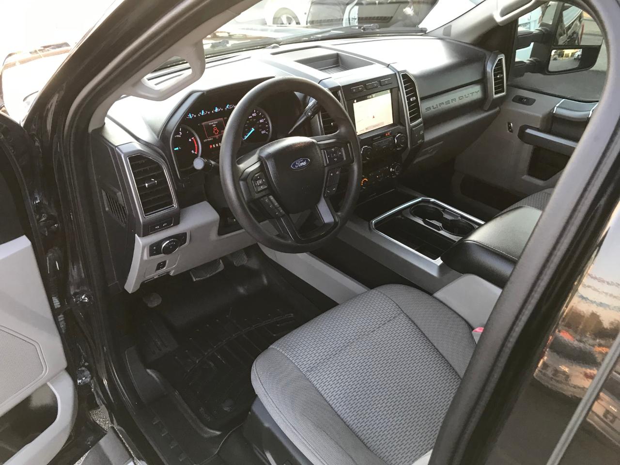 Ford F-250 SD XLT Crew Cab 4WD 2019