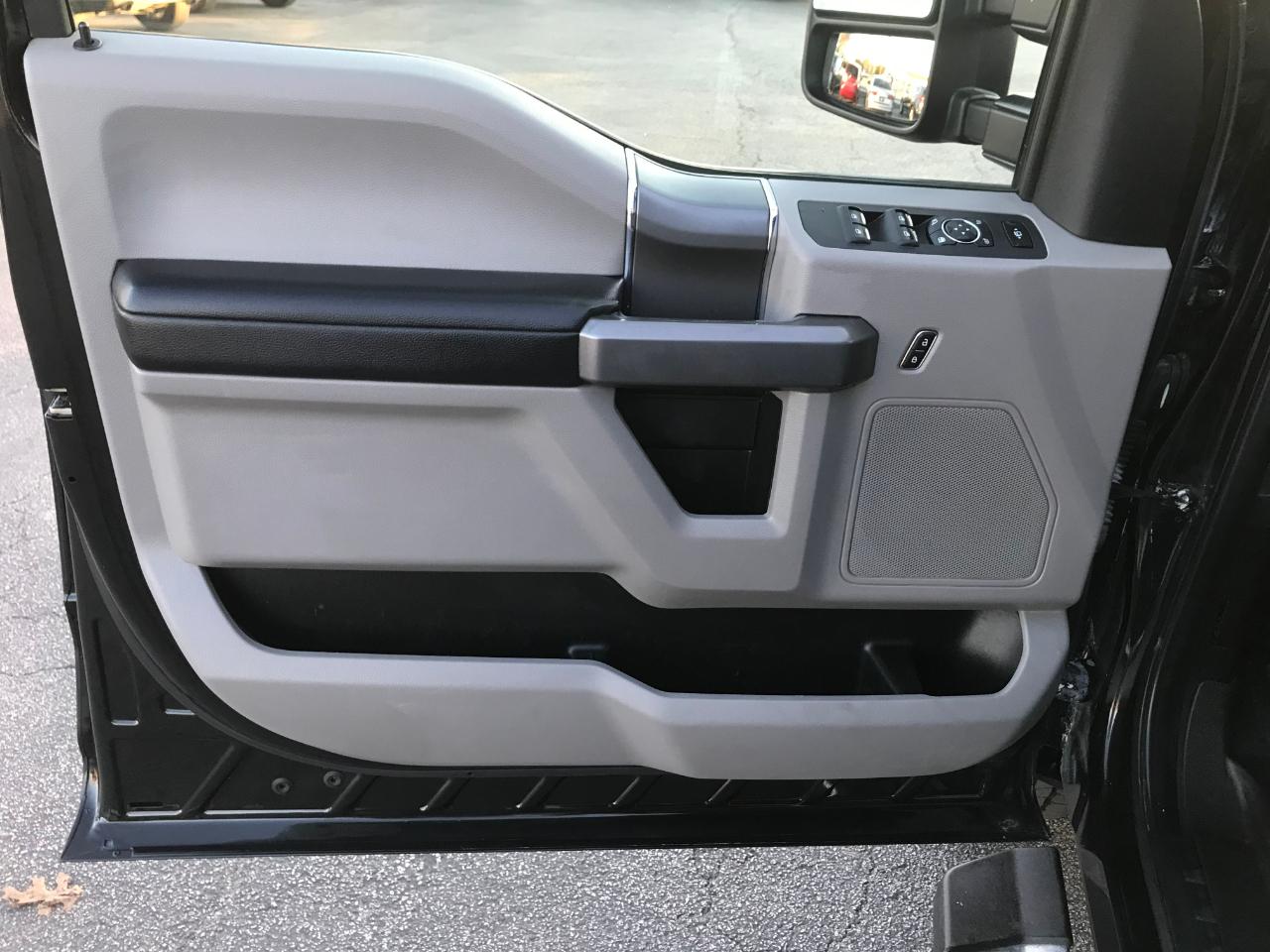 Ford F-250 SD XLT Crew Cab 4WD 2019