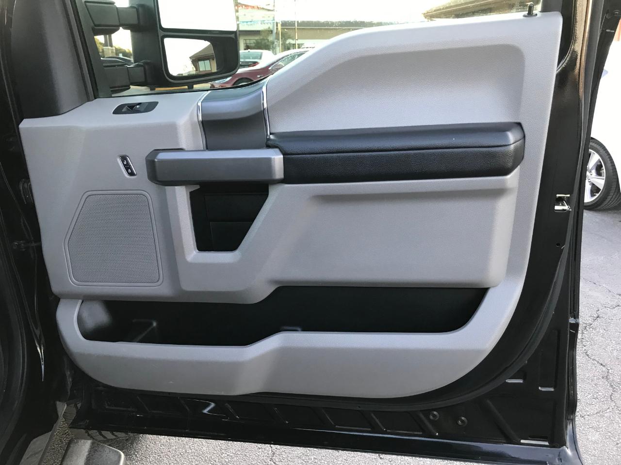 Ford F-250 SD XLT Crew Cab 4WD 2019