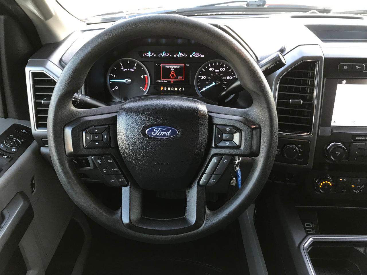 Ford F-250 SD XLT Crew Cab 4WD 2019