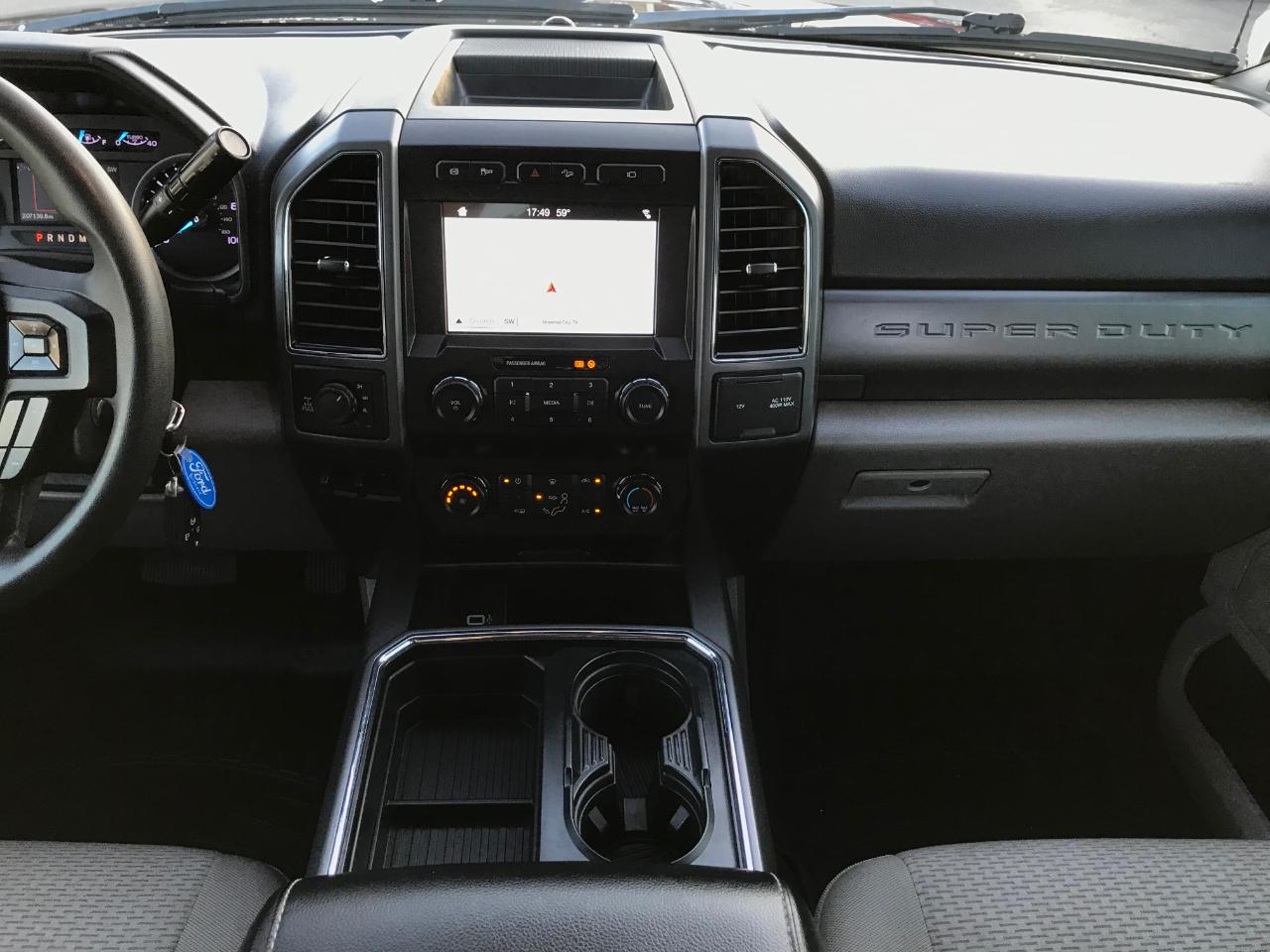 Ford F-250 SD XLT Crew Cab 4WD 2019