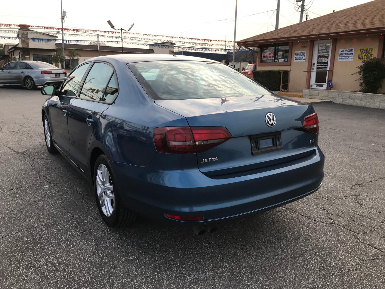 Volkswagen Jetta 1.4T S 6A 2018