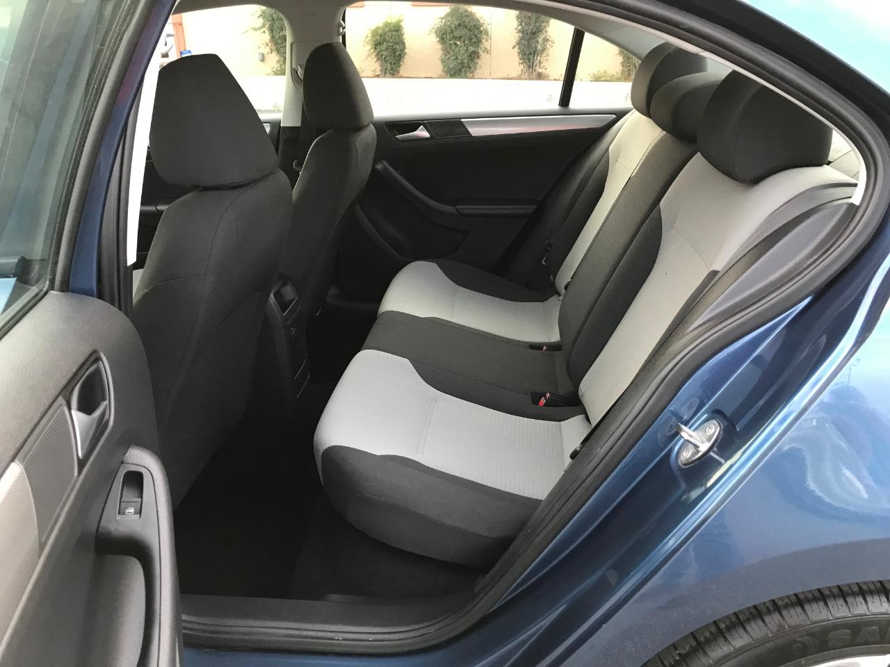 Volkswagen Jetta 1.4T S 6A 2018