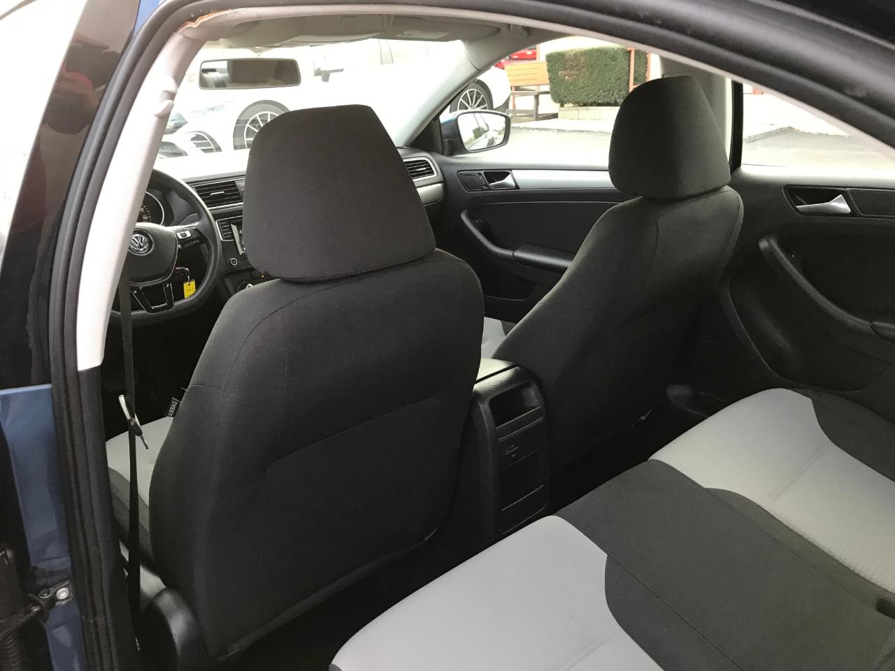 Volkswagen Jetta 1.4T S 6A 2018