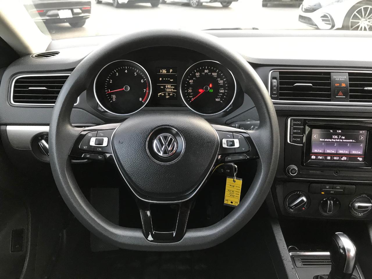 Volkswagen Jetta 1.4T S 6A 2018