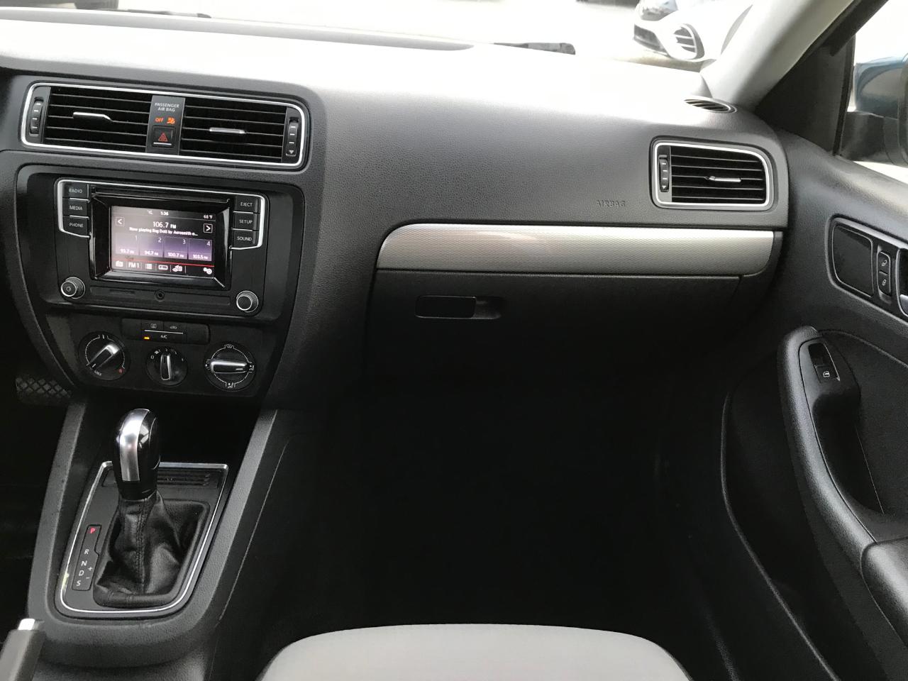 Volkswagen Jetta 1.4T S 6A 2018