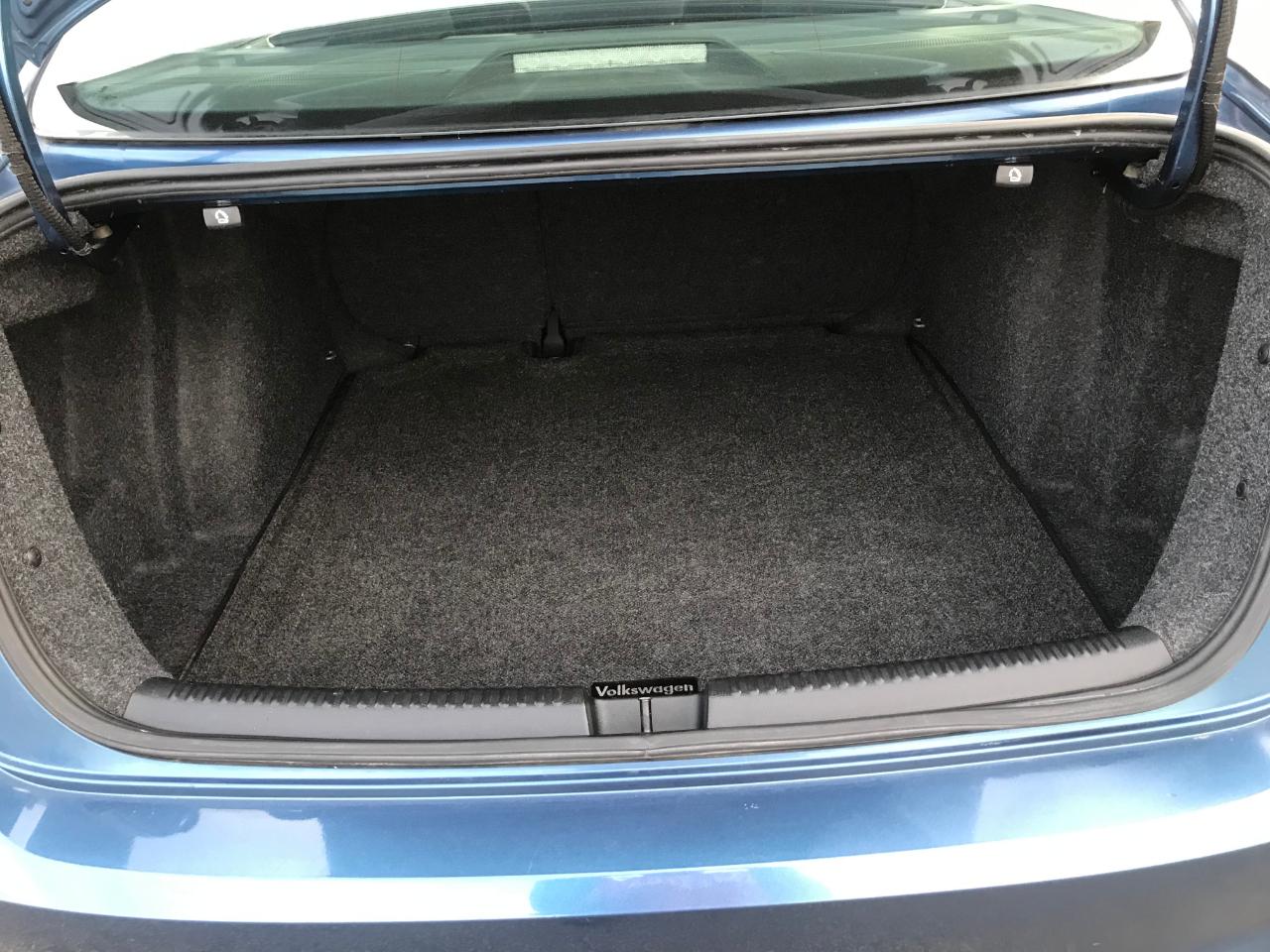 Volkswagen Jetta 1.4T S 6A 2018