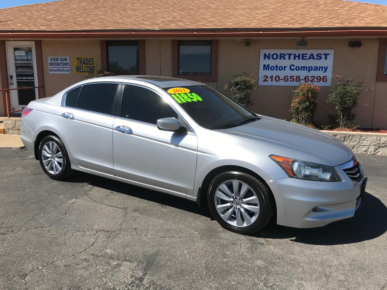 Honda Accord EX-L V-6 Sedan AT 2011