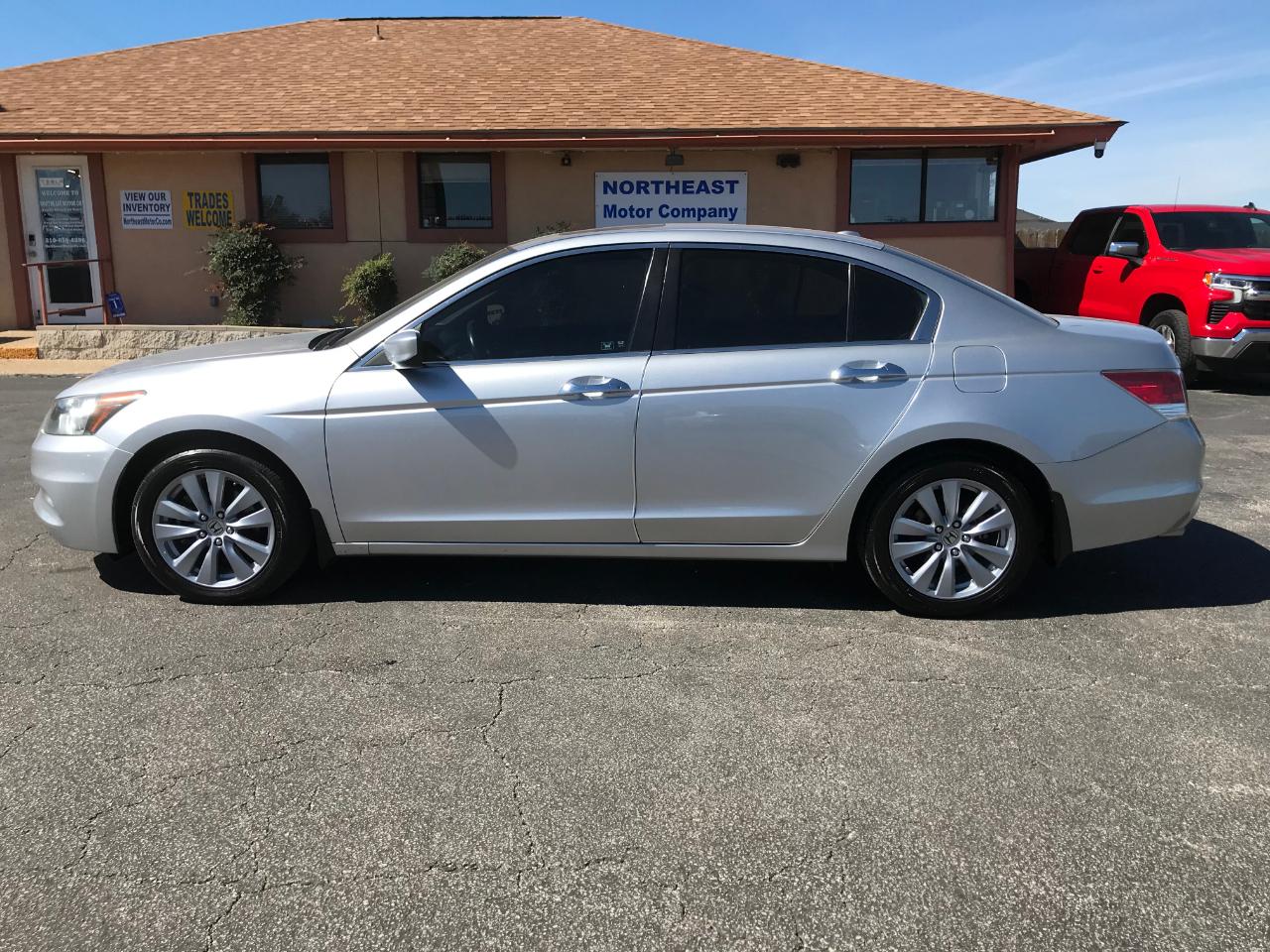 Honda Accord EX-L V-6 Sedan AT 2011