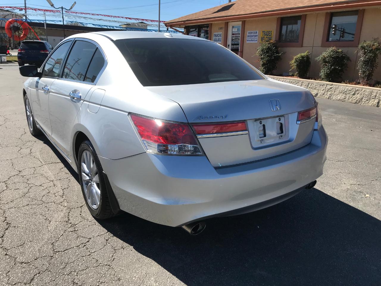 Honda Accord EX-L V-6 Sedan AT 2011