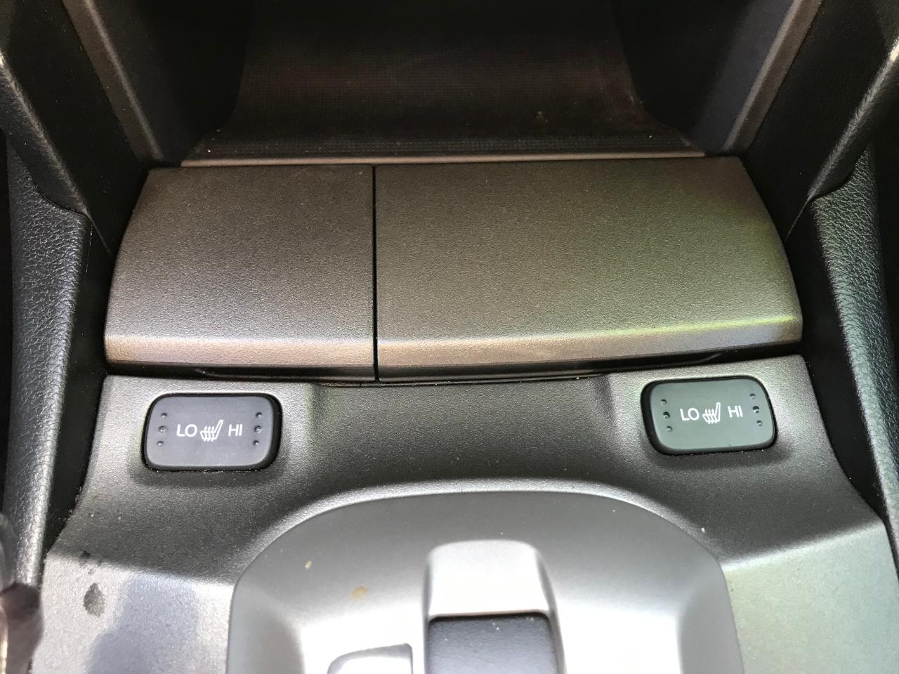 Honda Accord EX-L V-6 Sedan AT 2011