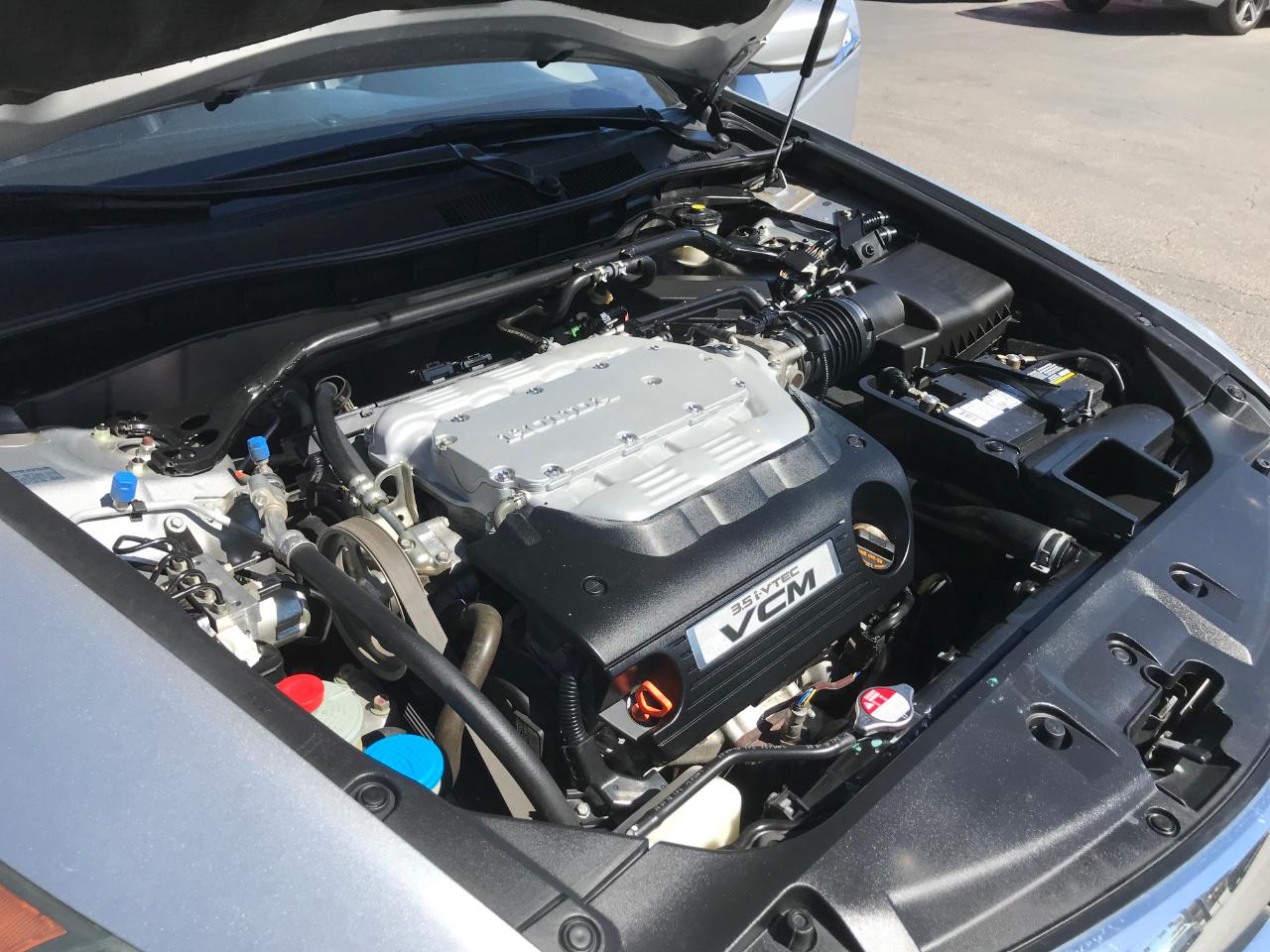 Honda Accord EX-L V-6 Sedan AT 2011