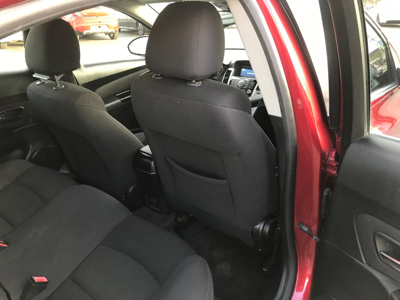 Chevrolet Cruze  2012