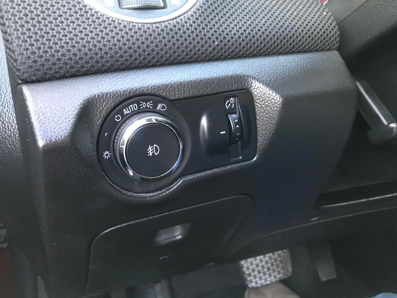 Chevrolet Cruze  2012