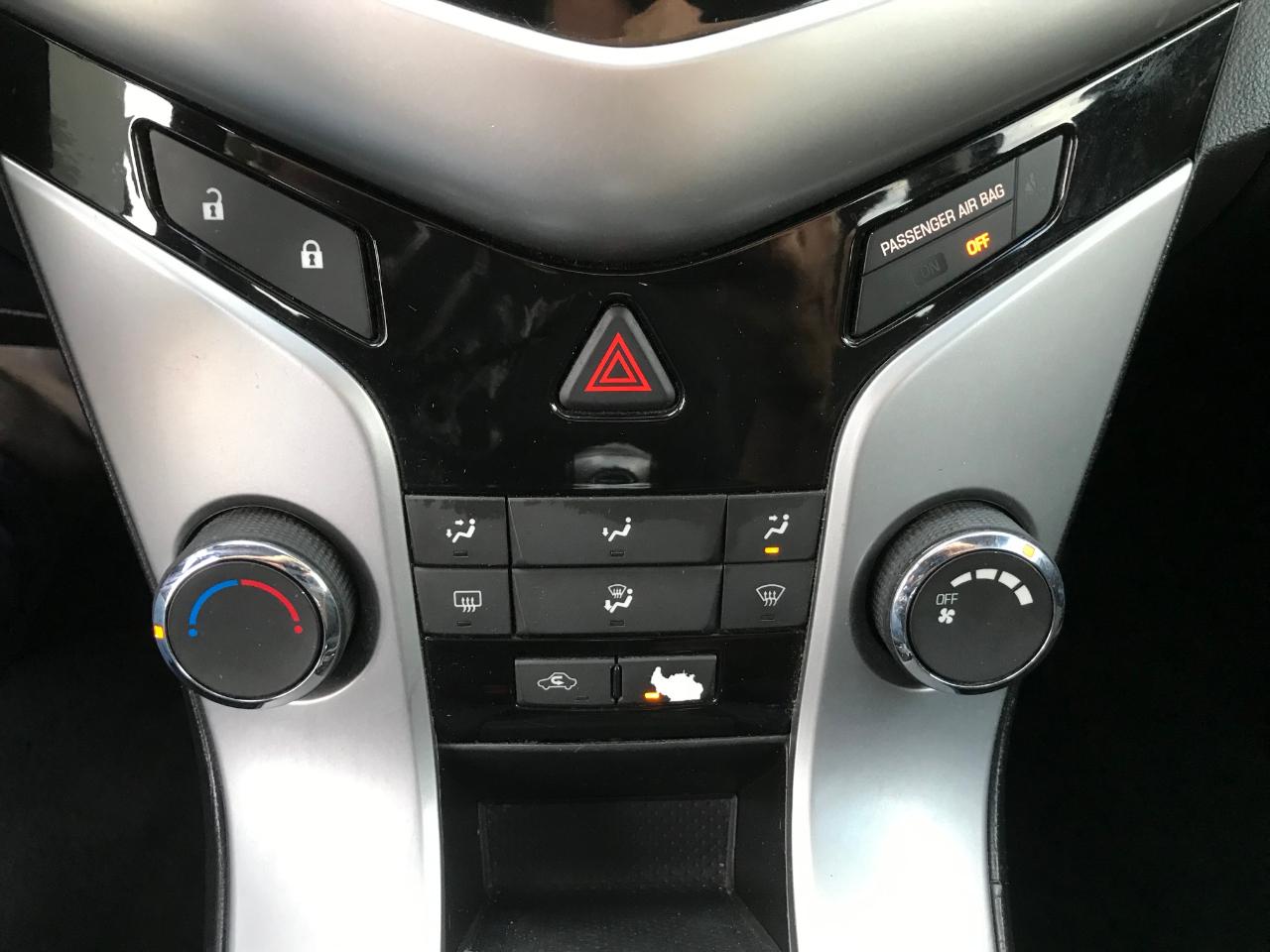 Chevrolet Cruze  2012