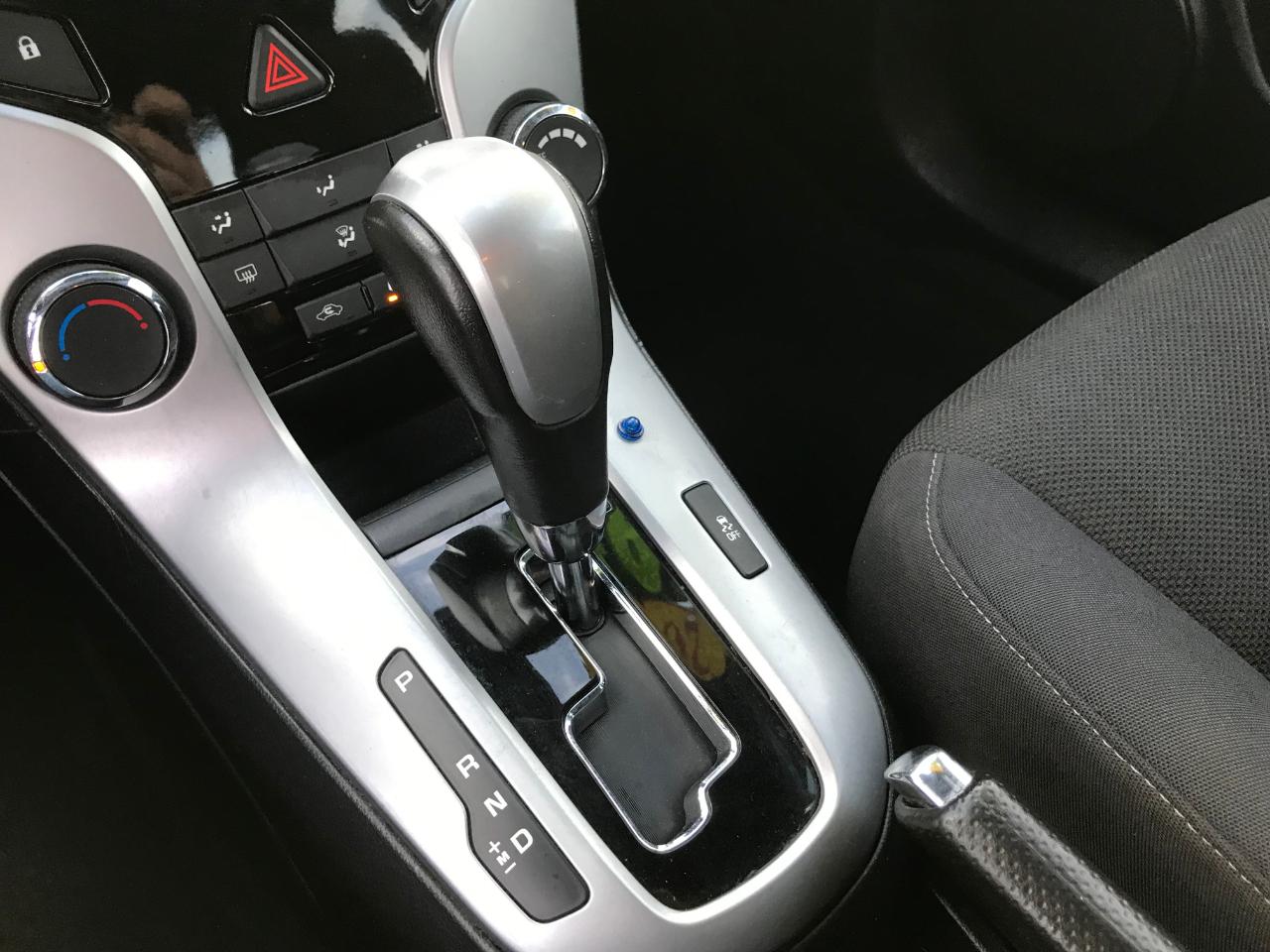 Chevrolet Cruze  2012