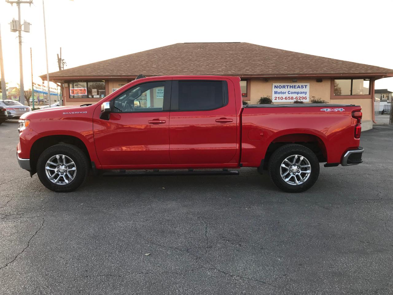 Chevrolet Silverado 1500 LT-L Crew Cab 4WD 2022