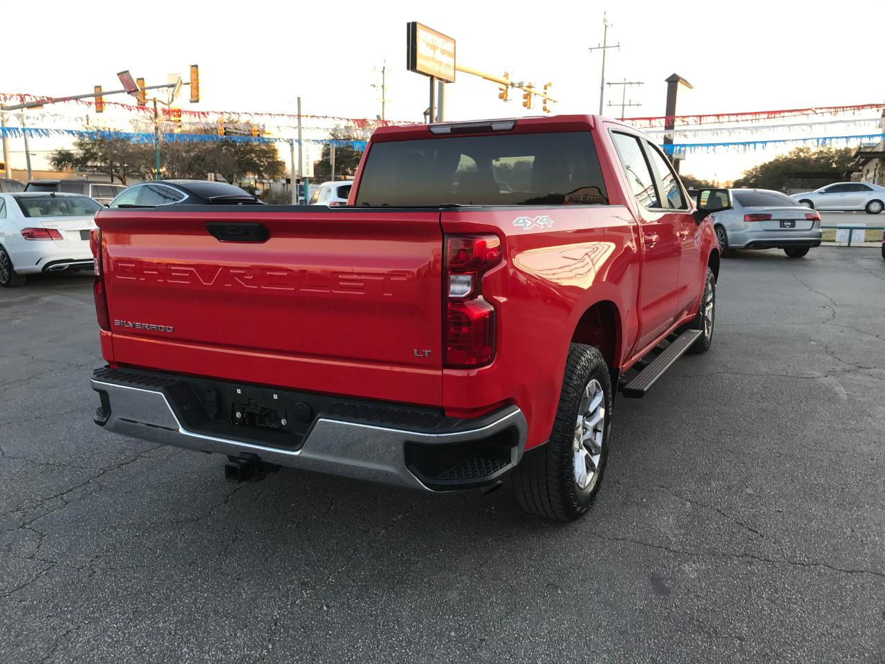 Chevrolet Silverado 1500 LT-L Crew Cab 4WD 2022