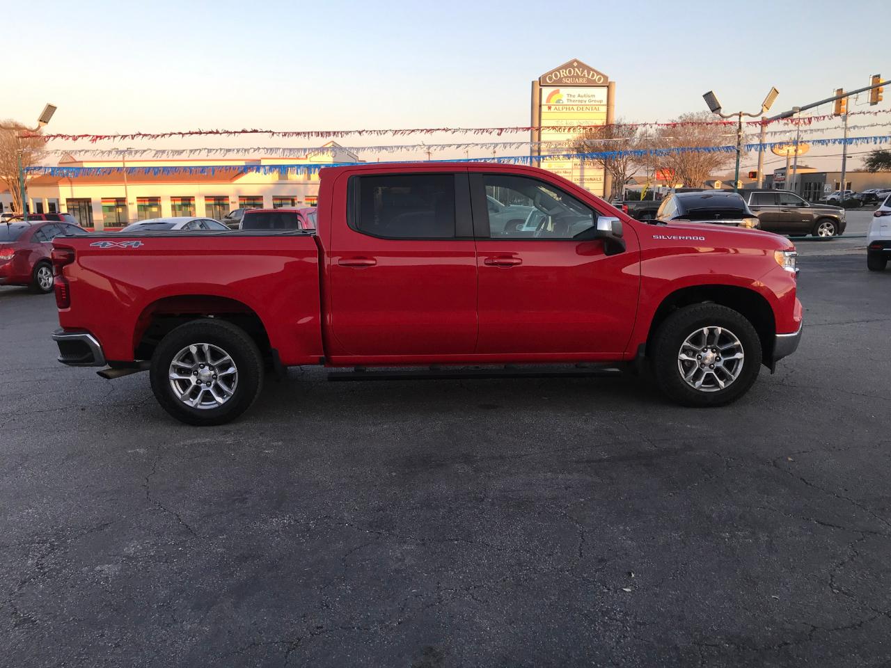 Chevrolet Silverado 1500 LT-L Crew Cab 4WD 2022