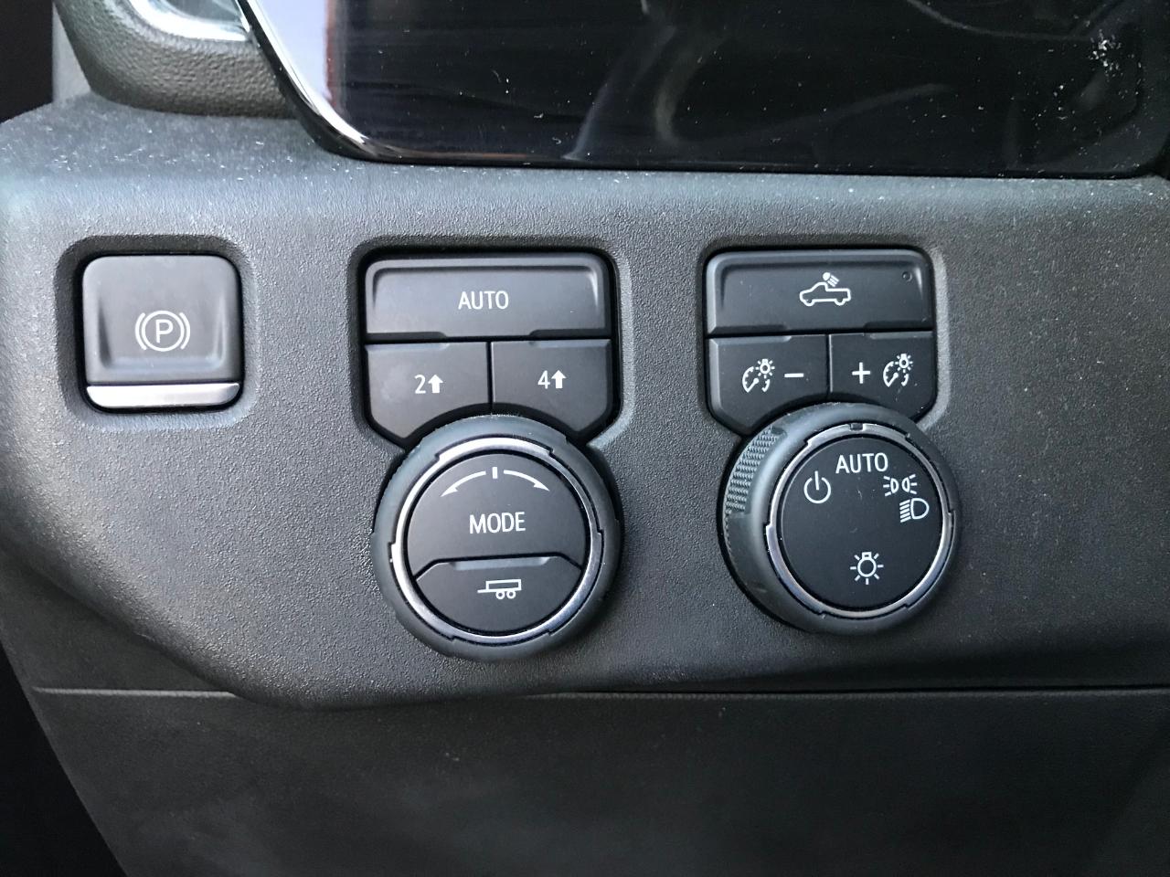 Chevrolet Silverado 1500 LT-L Crew Cab 4WD 2022