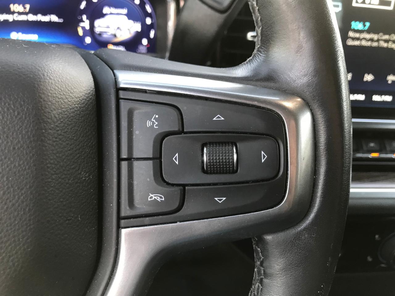 Chevrolet Silverado 1500 LT-L Crew Cab 4WD 2022