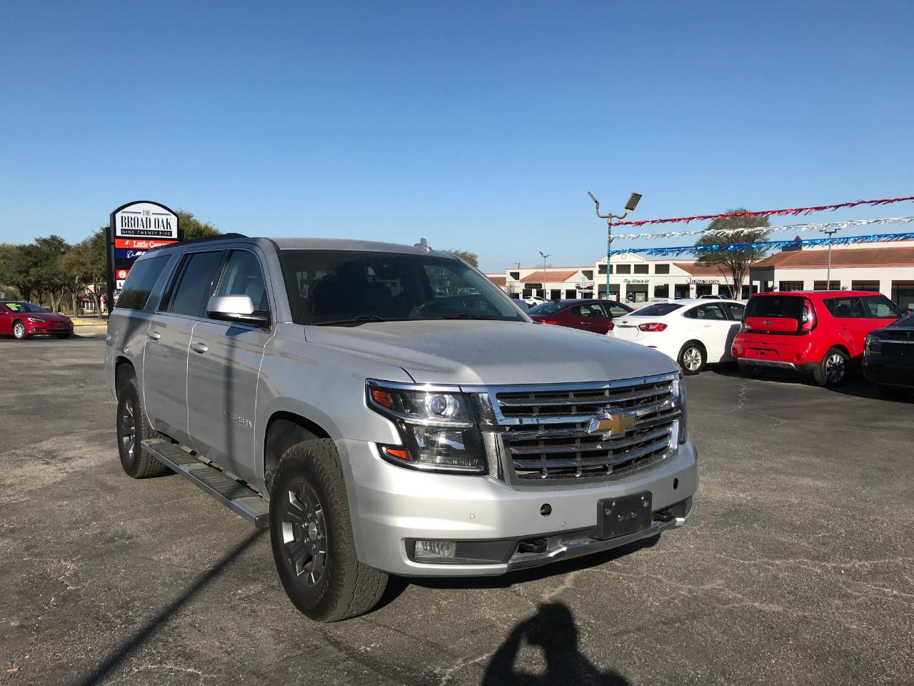 Chevrolet Suburban  2015