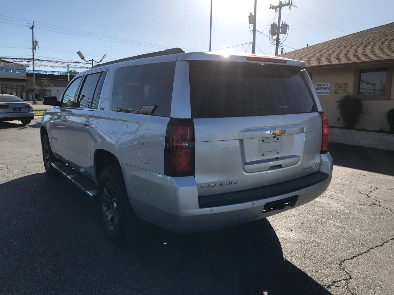 Chevrolet Suburban  2015
