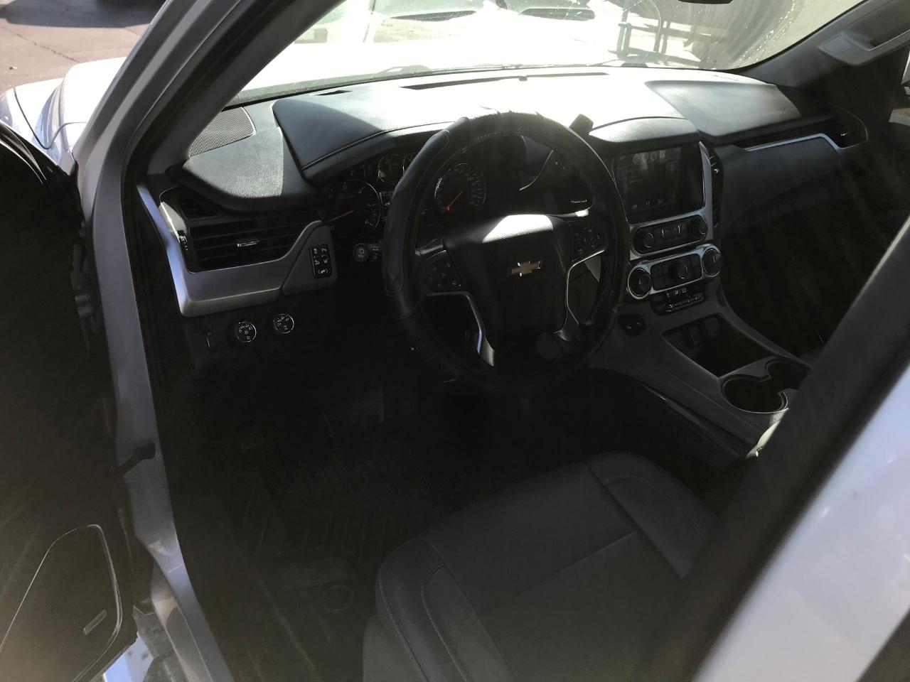 Chevrolet Suburban  2015