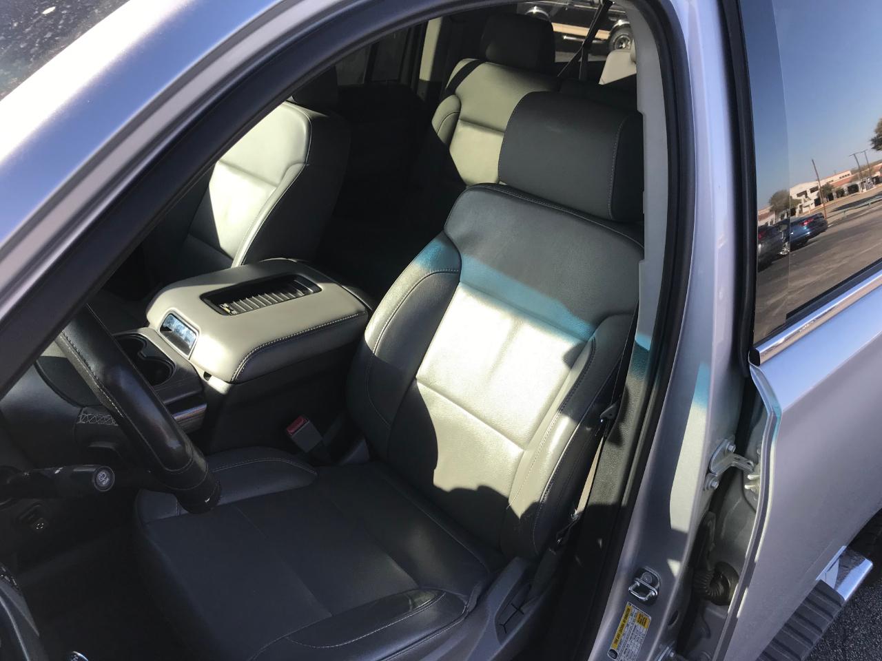 Chevrolet Suburban  2015