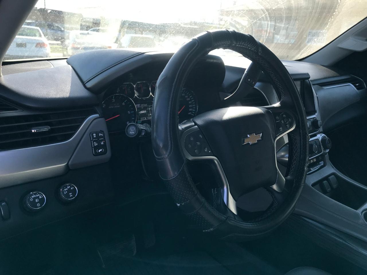 Chevrolet Suburban  2015