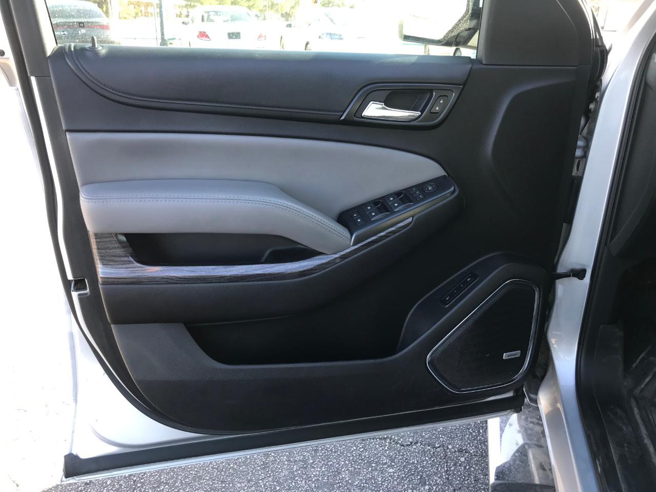 Chevrolet Suburban  2015