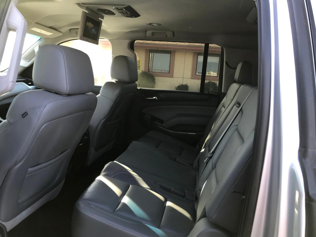 Chevrolet Suburban  2015
