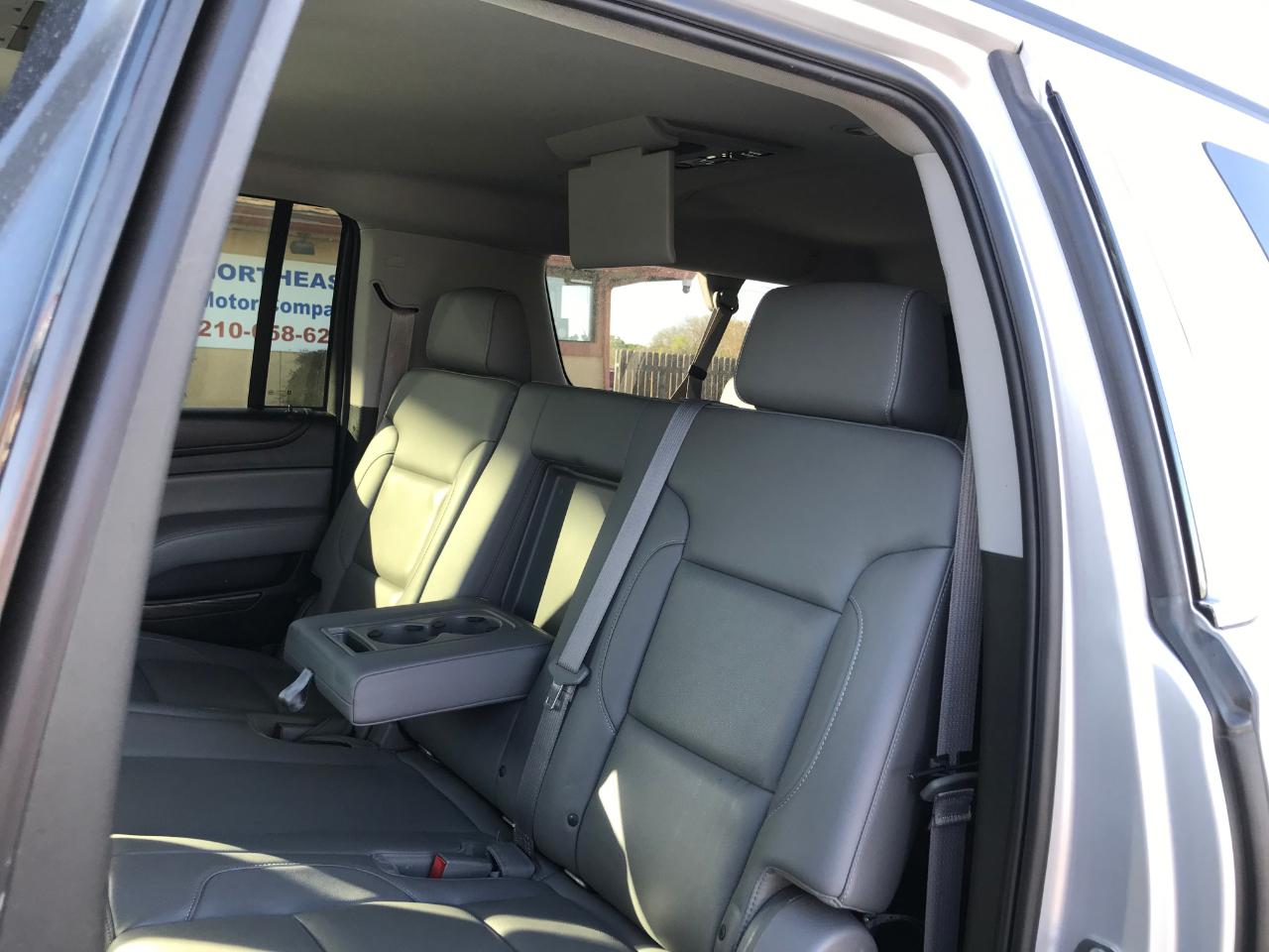 Chevrolet Suburban  2015