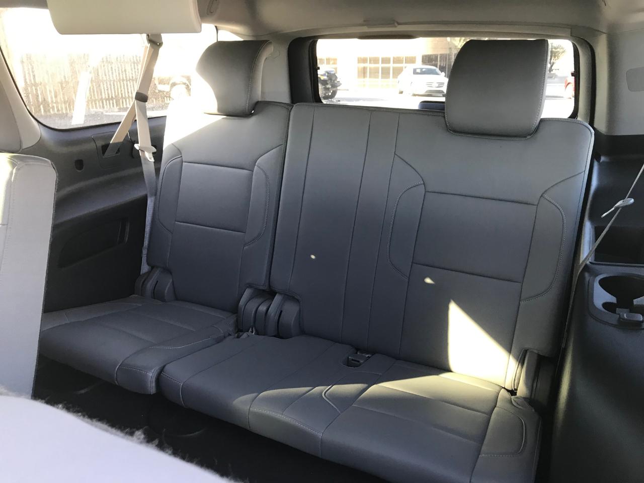 Chevrolet Suburban  2015