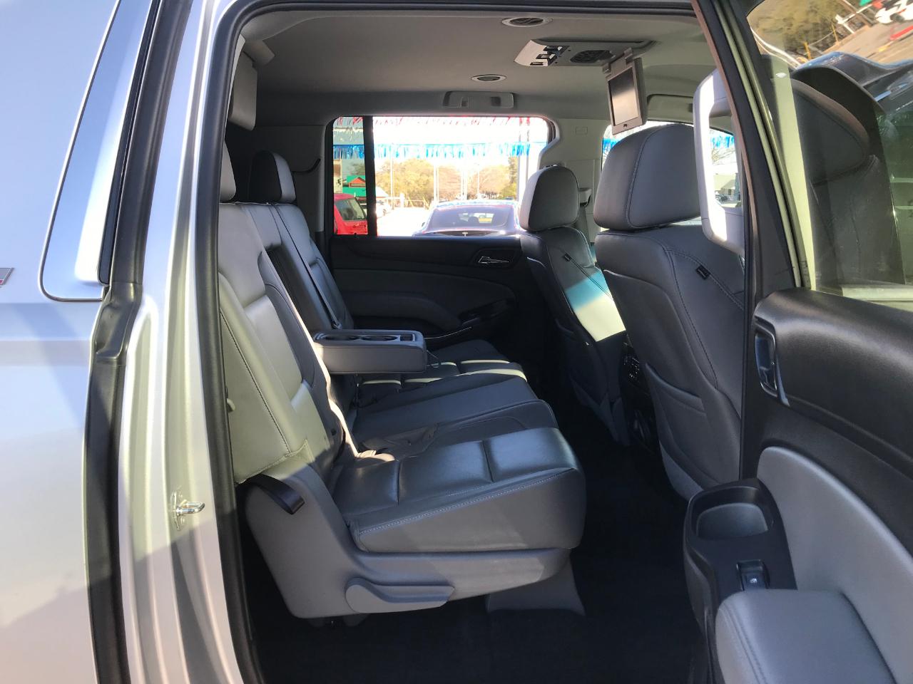 Chevrolet Suburban  2015