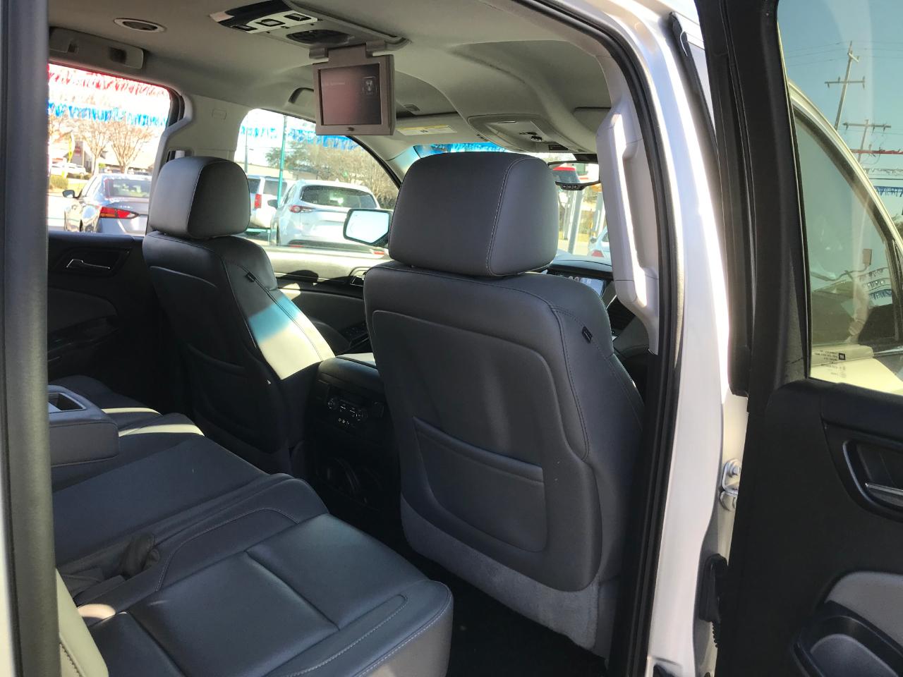 Chevrolet Suburban  2015