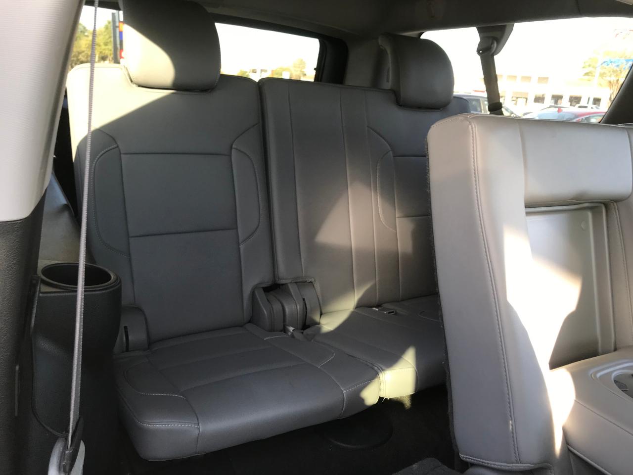 Chevrolet Suburban  2015