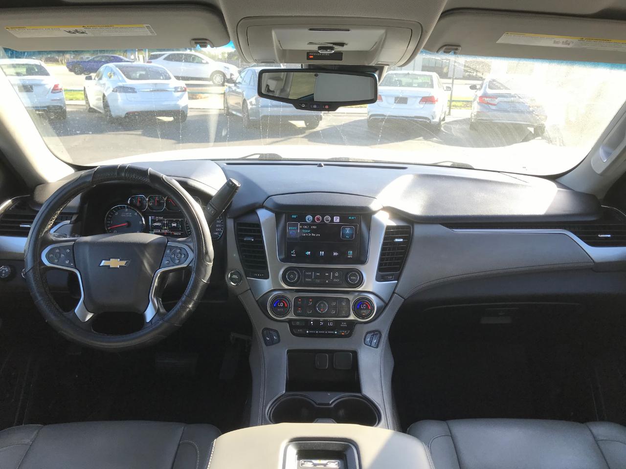 Chevrolet Suburban  2015