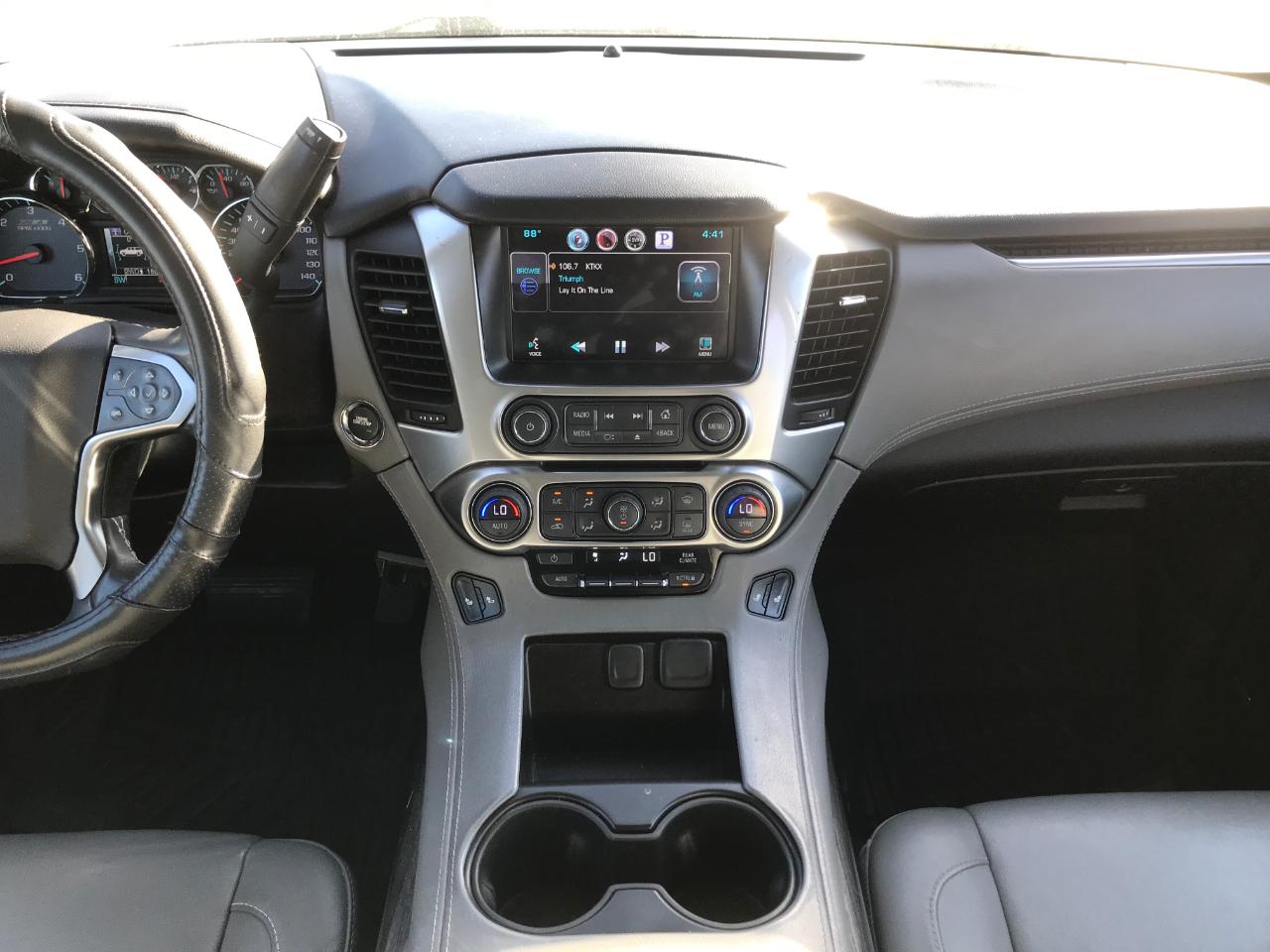 Chevrolet Suburban  2015