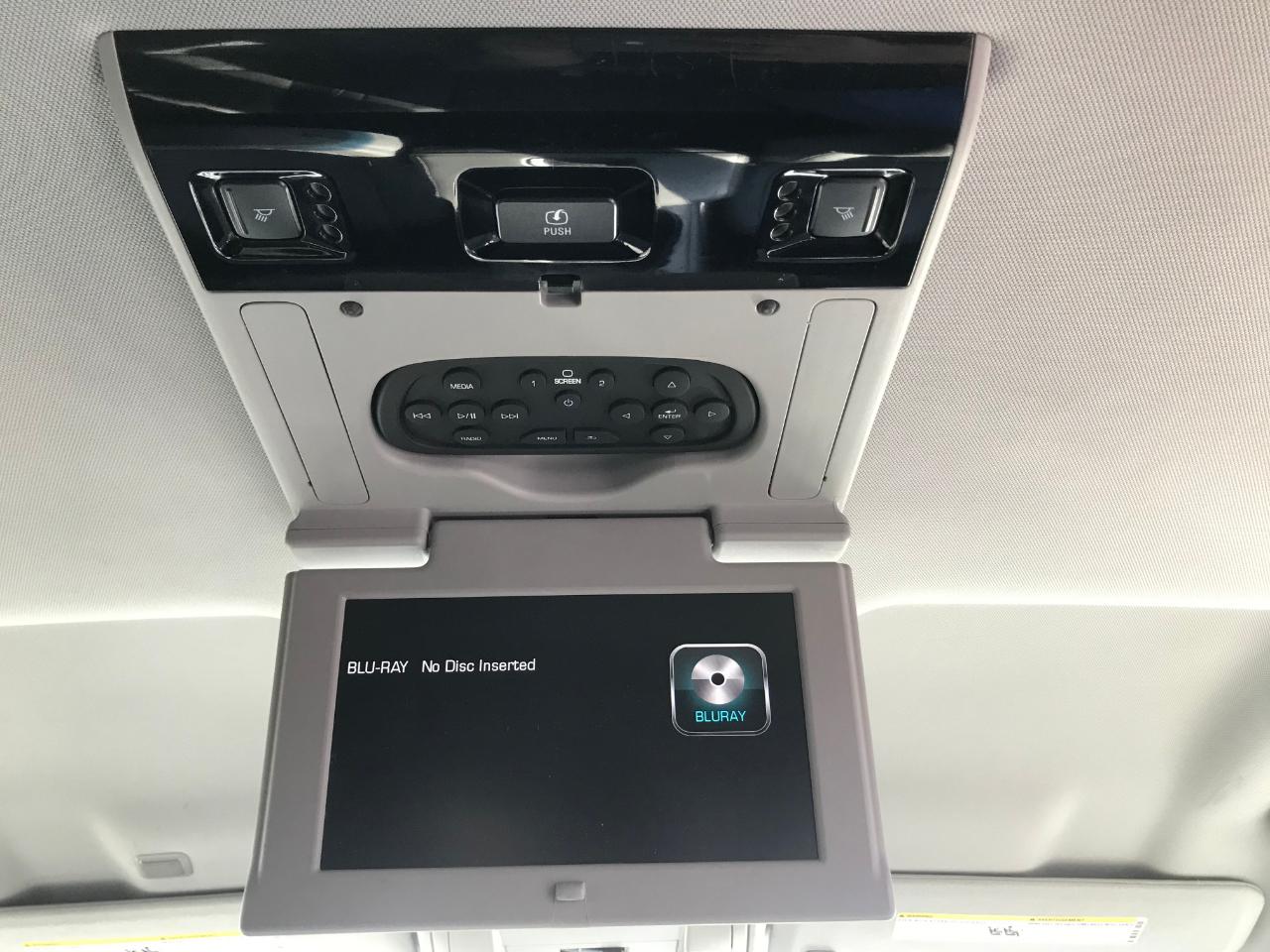 Chevrolet Suburban  2015