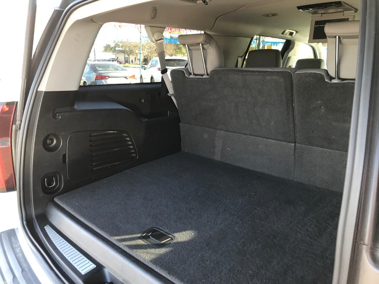 Chevrolet Suburban  2015